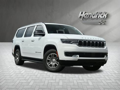 Used 2023 Jeep Wagoneer L 2WD w/ Convenience Group I image 2