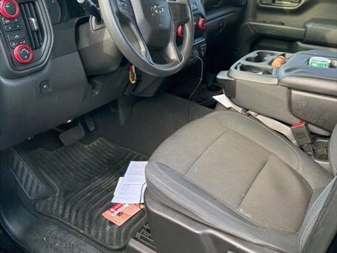 Used 2019 Chevrolet Silverado 1500 Custom Trail Boss w/ Custom Convenience Package image 6