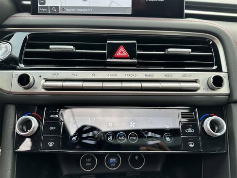 Used 2025 Genesis G70 3.3T Advanced image 23