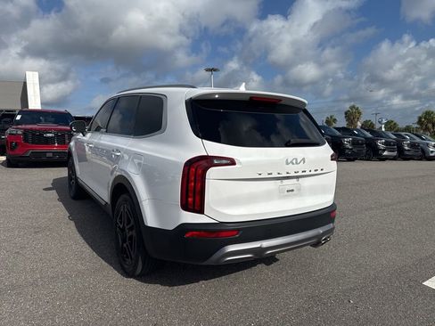 Used 2022 Kia Telluride S FWD image 3