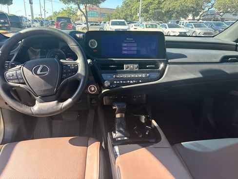 Used 2023 Lexus ES 300h w/ Premium Package FWD image 18