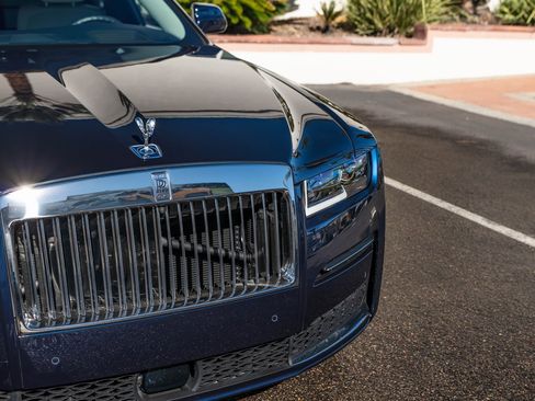 Used 2024 Rolls-Royce Ghost image 11