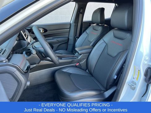 New 2026 Jeep Compass Trailhawk image 21