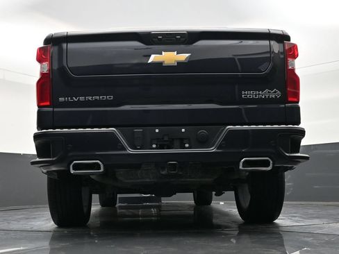 Used 2024 Chevrolet Silverado 1500 High Country w/ High Country Premium Package AWD/4WD image 24