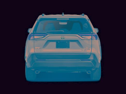 Used 2022 Toyota RAV4 XLE w/ XLE Grade Weather Package image 5