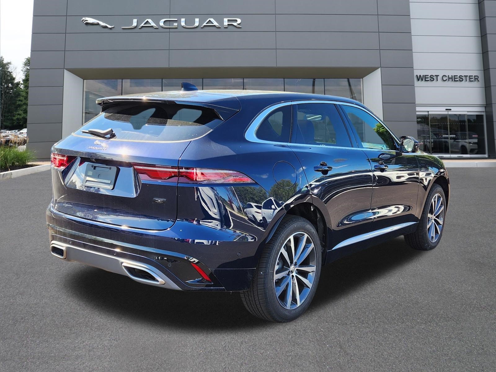 New 2026 Jaguar F-PACE R-Dynamic S AWD/4WD image 4