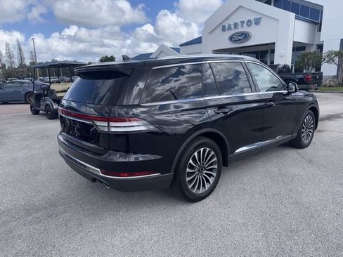 Used 2023 Lincoln Aviator 2WD w/ Premium Package image 5
