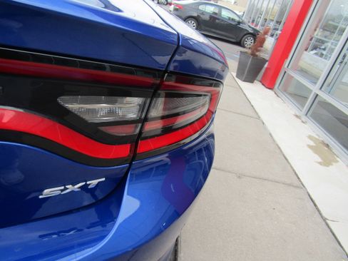 Used 2018 Dodge Charger SXT Plus w/ Driver Confidence Group image 7
