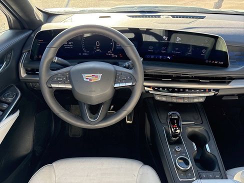 Certified 2024 Cadillac XT4 Sport image 11