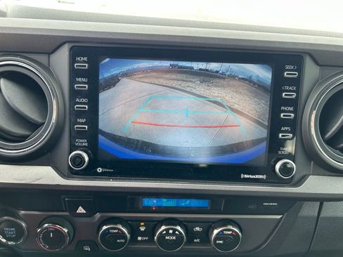 Used 2021 Toyota Tacoma TRD Off-Road w/ Technology Package image 16