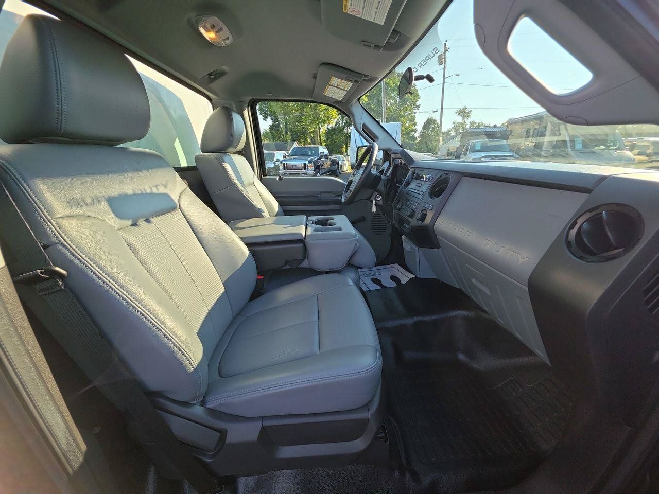 Used 2013 Ford F550 Luxury w/ Payload Upgrade Pkg RWD image 8