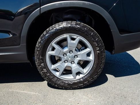 Certified 2025 Honda Passport TrailSport image 32