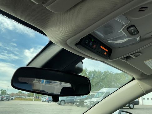 Used 2022 Buick Encore GX Select image 10