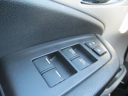 Used 2018 Honda Pilot Touring image 26