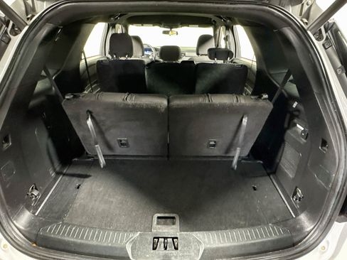 Used 2020 Ford Explorer XLT w/ Comfort Package AWD/4WD image 24
