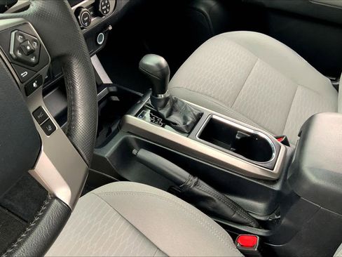 Used 2019 Toyota Tacoma SR5 RWD image 16