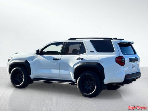 Certified 2025 Toyota 4Runner TRD Off-Road Premium AWD/4WD image 5