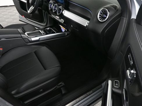 New 2026 Mercedes-Benz GLB 250 image 23