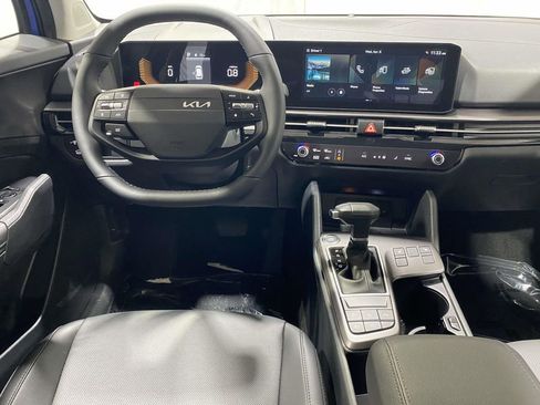 New 2026 Kia Sportage EX FWD image 11