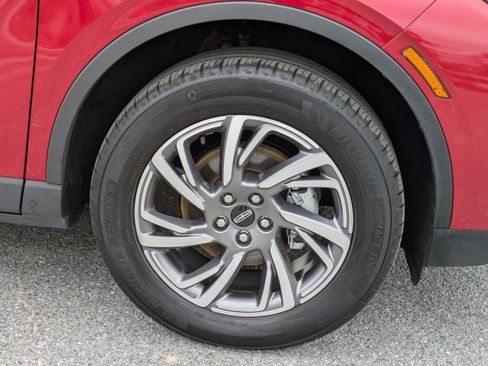 Certified 2023 Lincoln Corsair FWD w/ Equipment Group 101A image 7