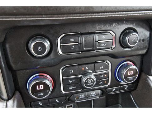 Used 2021 Chevrolet Tahoe Z71 AWD/4WD image 29