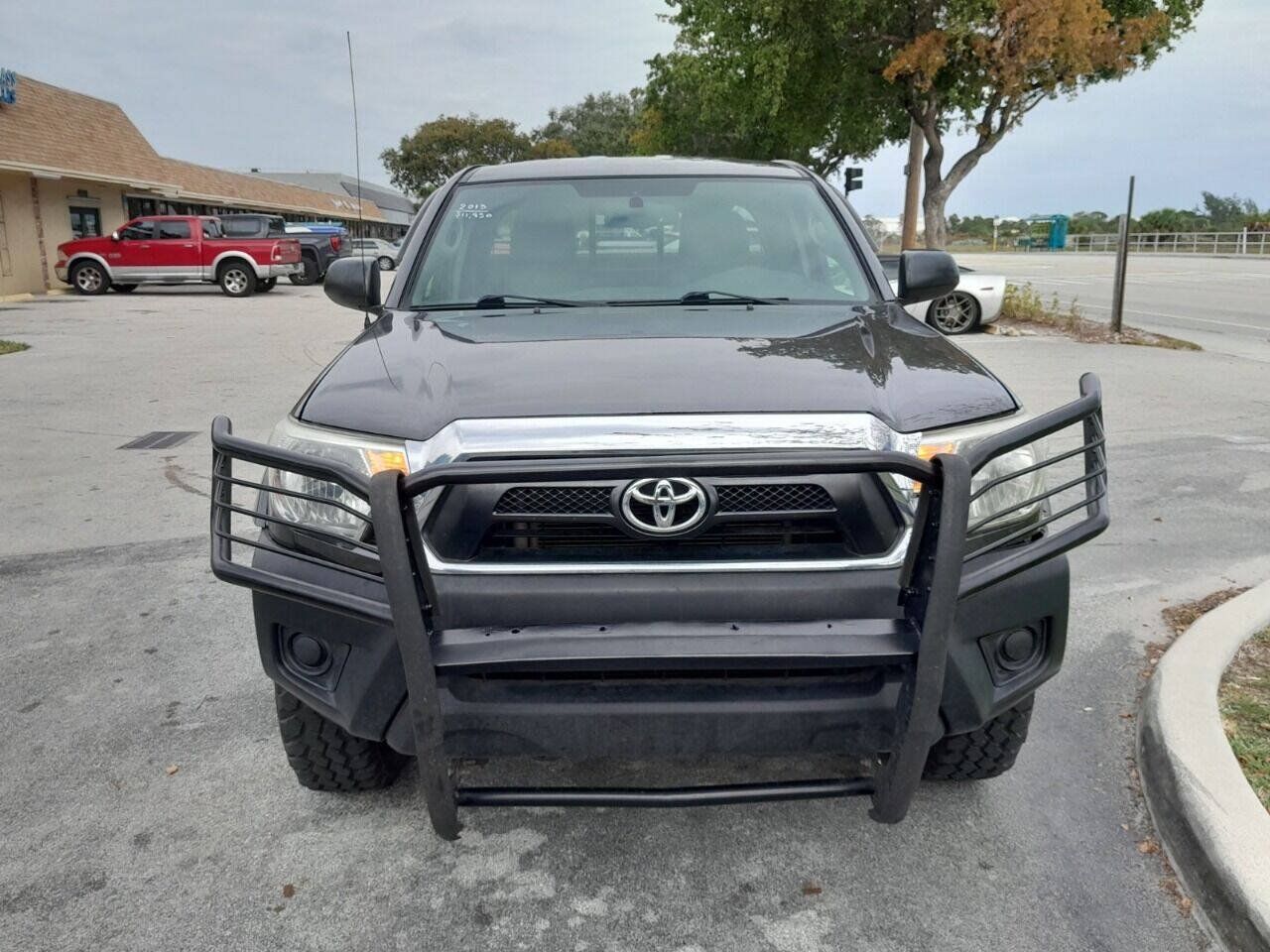 Used 2013 Toyota Tacoma PreRunner w/ SR5 Pkg RWD image 3