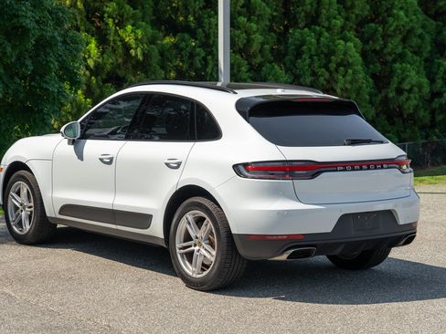 Certified 2021 Porsche Macan AWD/4WD image 2