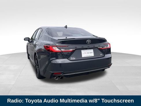 Used 2025 Toyota Camry SE w/ Convenience Package FWD image 3
