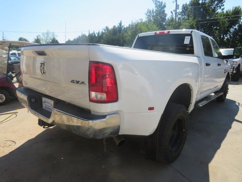 Used 2018 RAM 3500 Tradesman w/ Chrome Appearance Group image 4