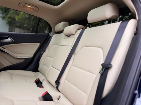 Used 2019 Mercedes-Benz GLA 250 4MATIC w/ Premium Package image 24