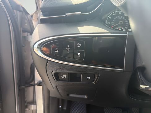 Used 2025 Genesis GV70 2.5T AWD/4WD image 34