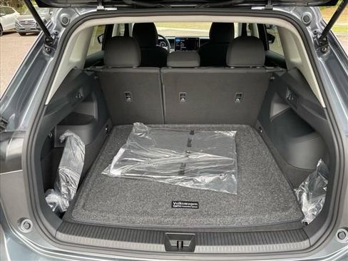 Certified 2025 Volkswagen Tiguan S image 11