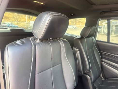 Used 2022 Mercedes-Benz GLS 450 4MATIC image 24