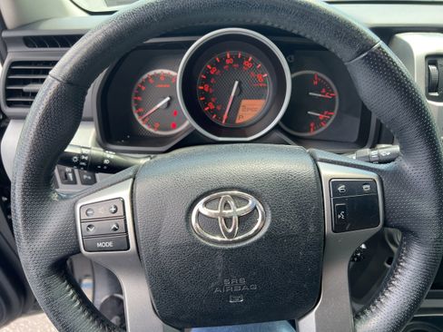 Used 2010 Toyota 4Runner SR5 AWD/4WD image 9
