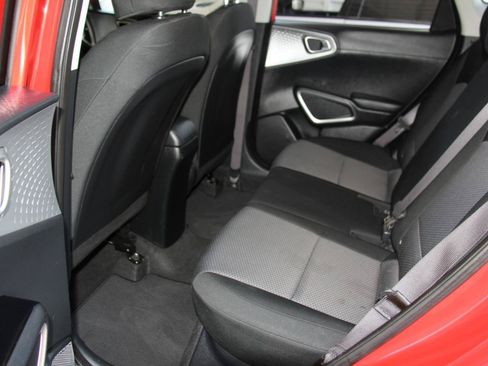 Used 2022 Kia Soul LX w/ Technology Package FWD image 22