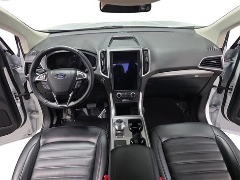 Used 2024 Ford Edge SEL image 9