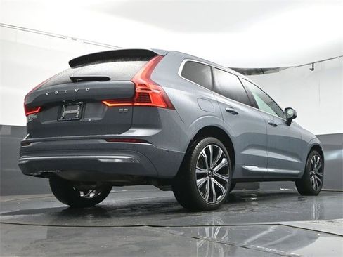Certified 2023 Volvo XC60 B5 Ultimate w/ Protection Package Premier image 39