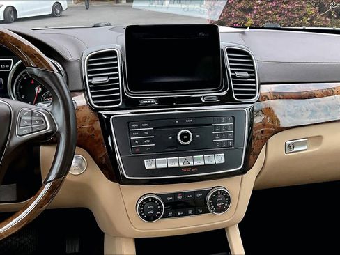 Used 2017 Mercedes-Benz GLS 450 4MATIC image 7