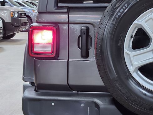 Used 2022 Jeep Wrangler Unlimited Sport S image 20