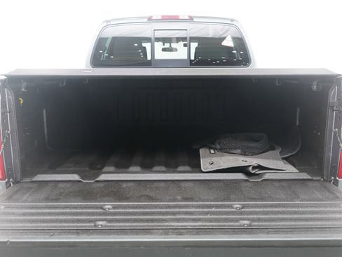 Used 2017 Nissan Frontier SV image 18