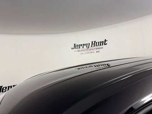 Used 2025 Nissan Rogue SV image 13