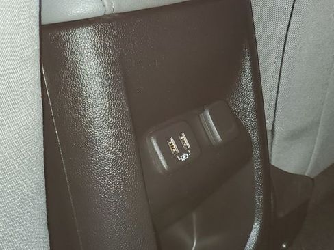 Used 2020 Chevrolet Colorado LT w/ Safety Package image 27