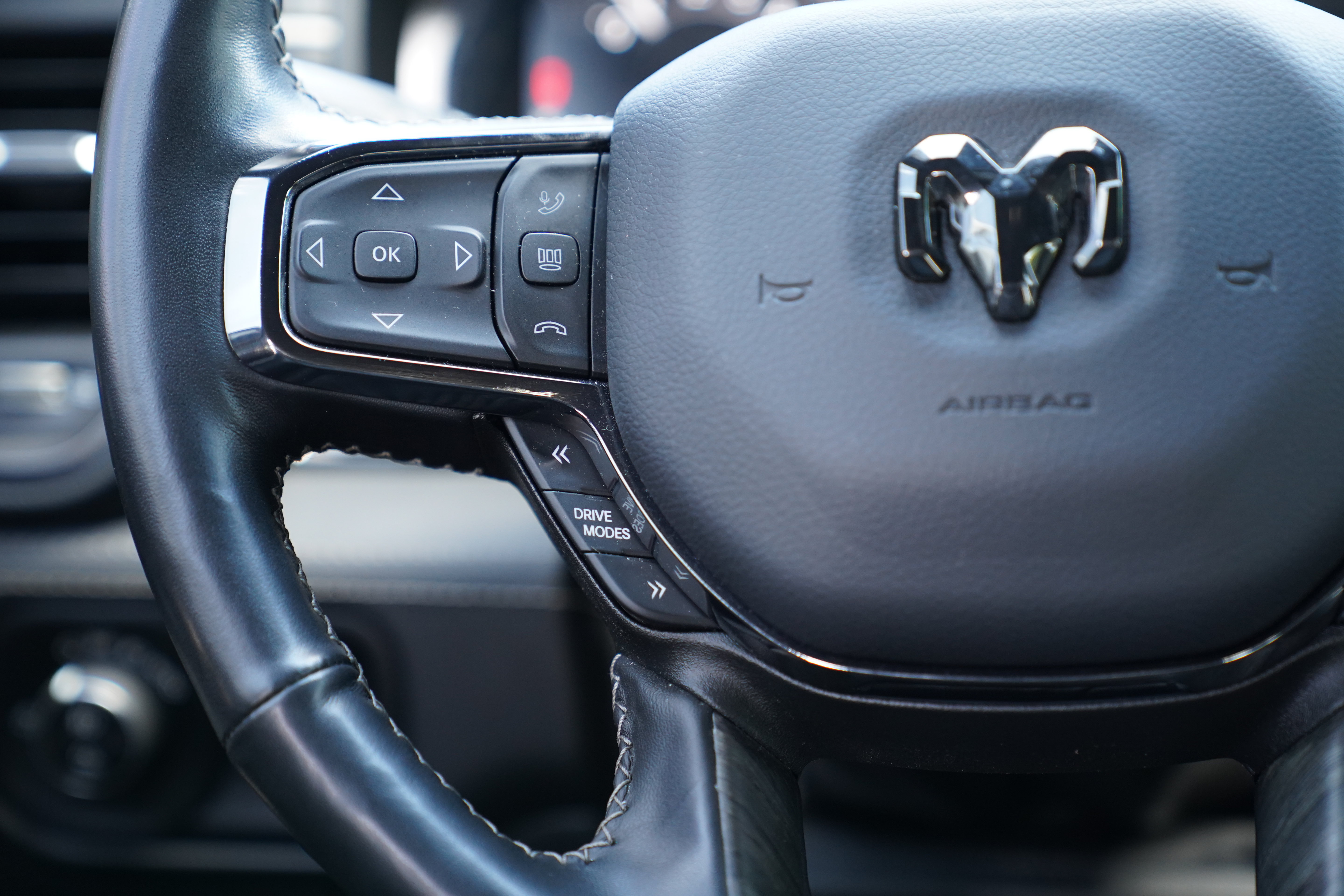 Used 2025 RAM 1500 Limited AWD/4WD image 19