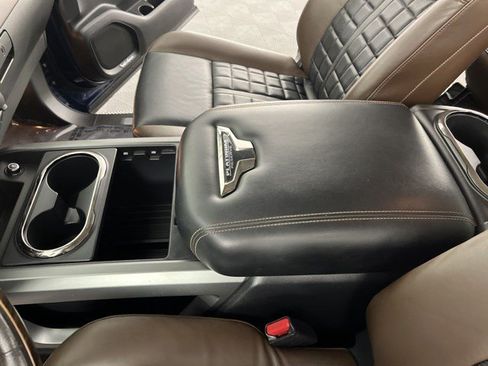 Used 2018 Nissan Titan Platinum Reserve RWD image 24