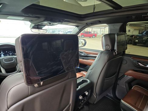 Certified 2024 GMC Yukon XL Denali Ultimate image 17