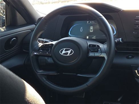 Certified 2025 Hyundai Elantra Sport image 12