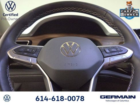 Used 2025 Volkswagen Atlas SE AWD/4WD image 22