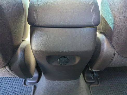Used 2018 Hyundai Santa Fe Sport 2.0T FWD image 18
