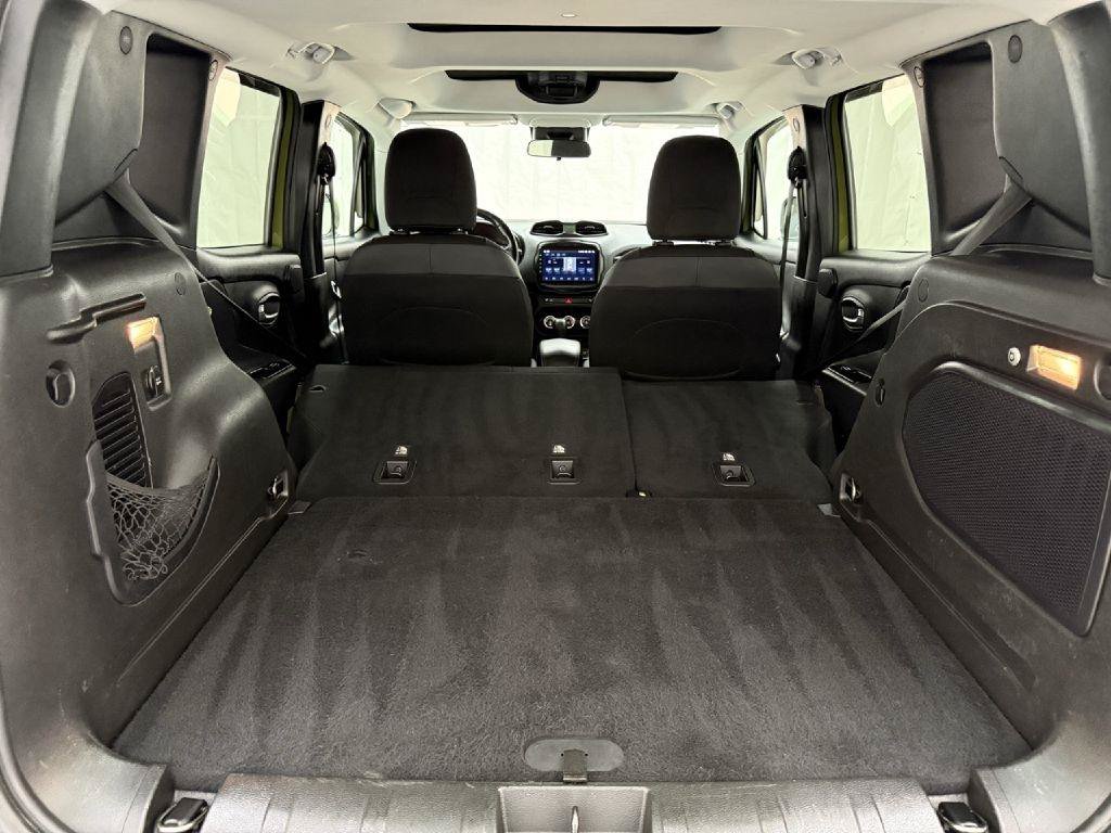 Used 2016 Jeep Renegade 75th Anniversary AWD/4WD image 27