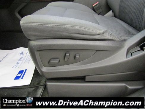 Used 2016 GMC Yukon SLE w/ HD Trailering Package image 22